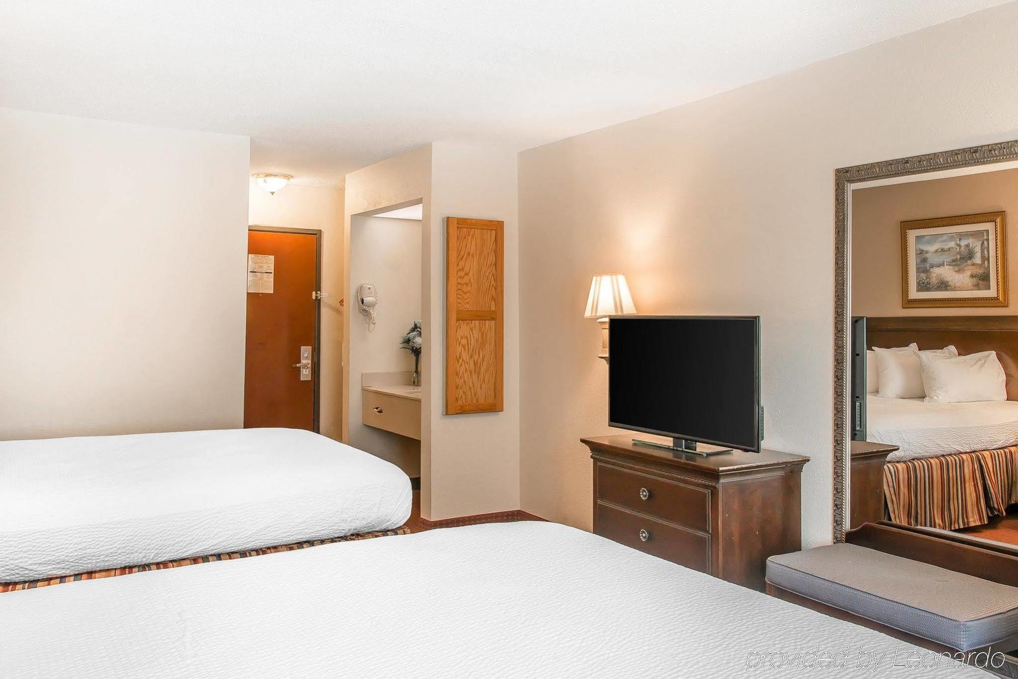 Motel 6 Elkhart, In Экстерьер фото