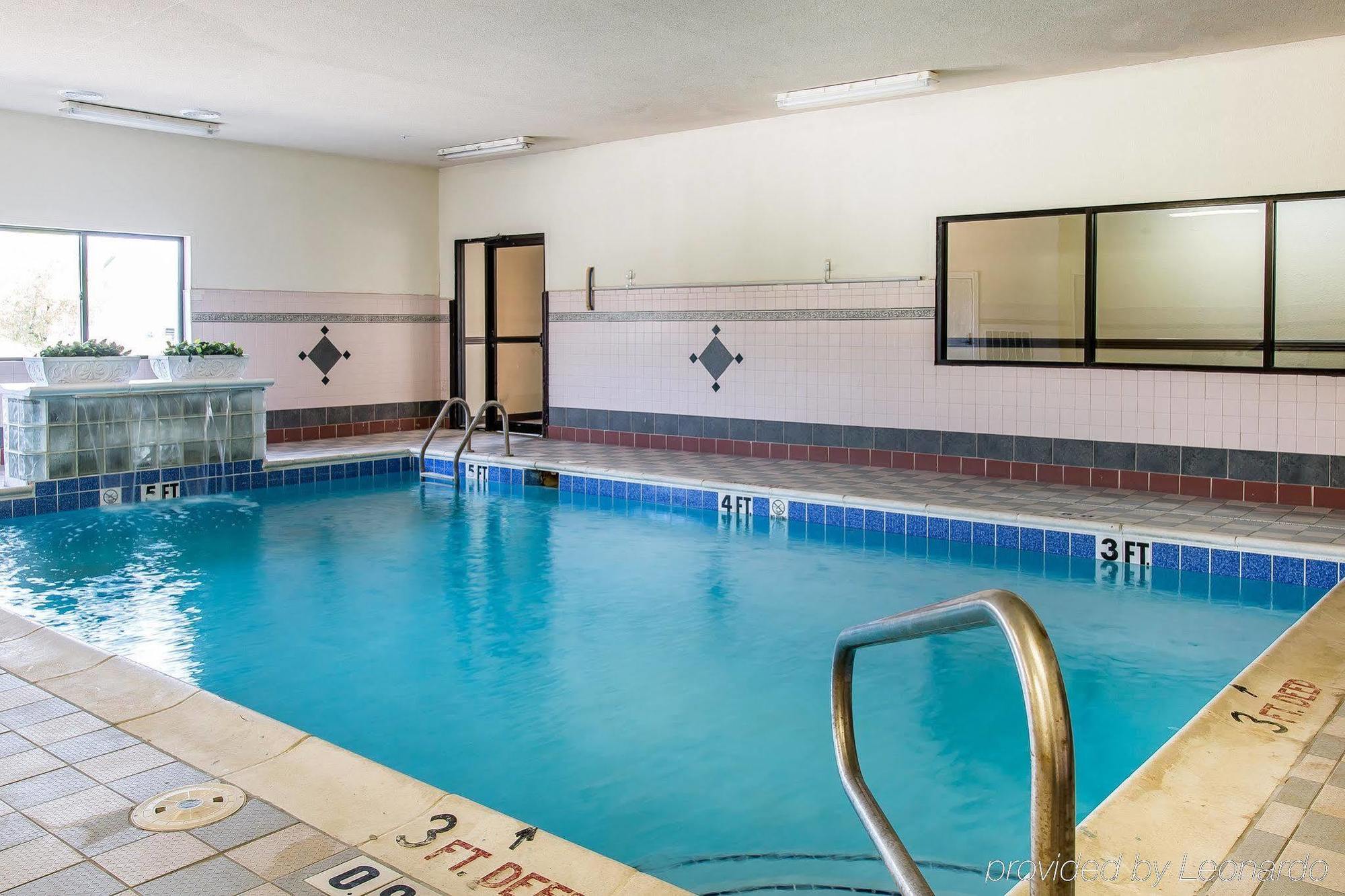 Motel 6 Elkhart, In Экстерьер фото