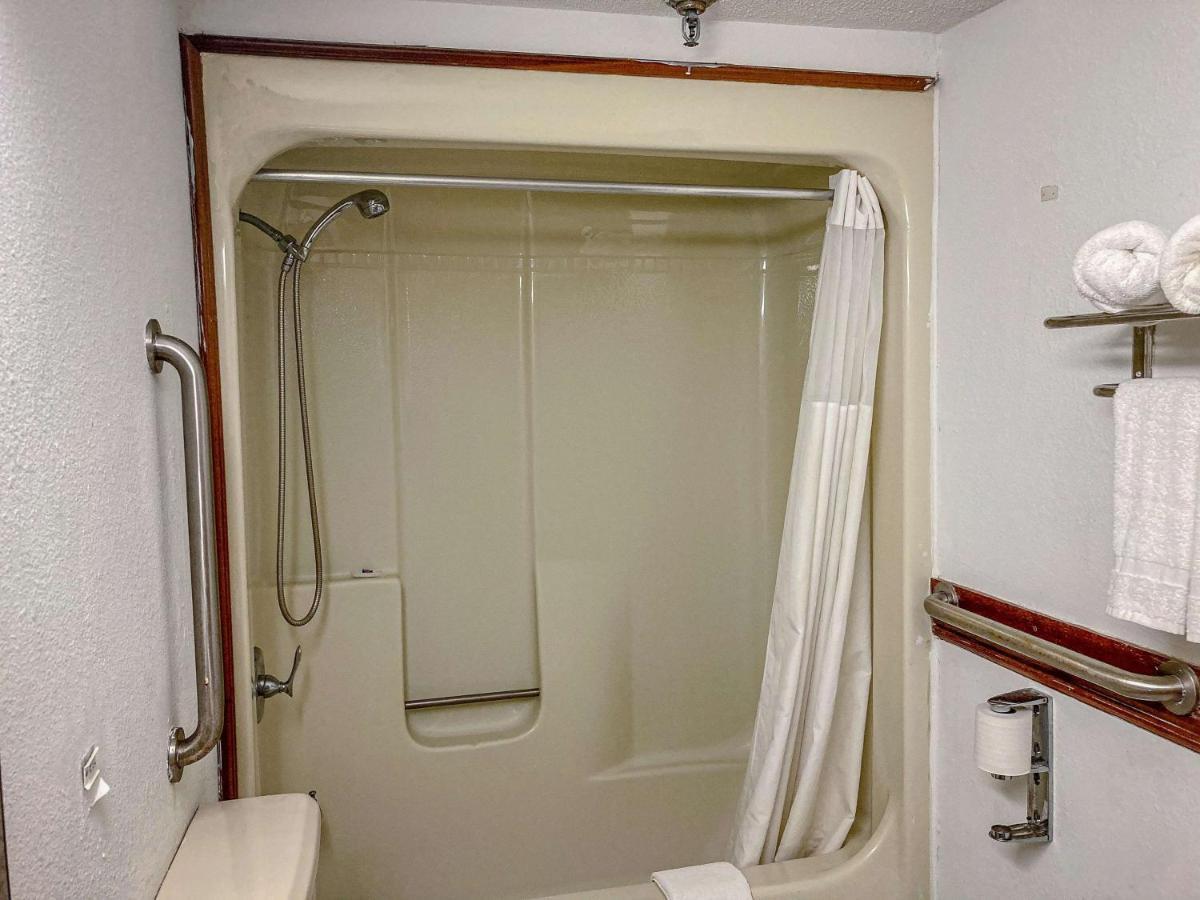 Motel 6 Elkhart, In Экстерьер фото
